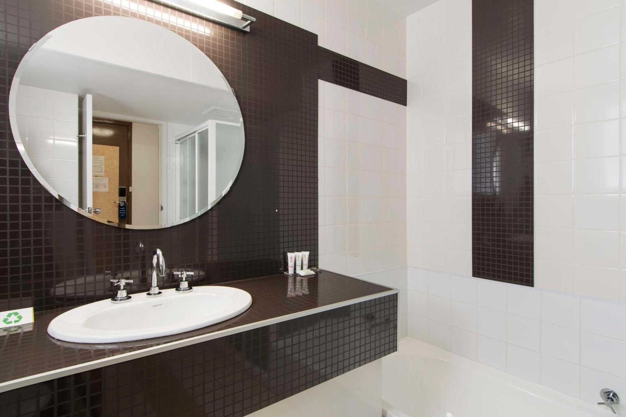 Metro Hotel Перт Екстер'єр фото